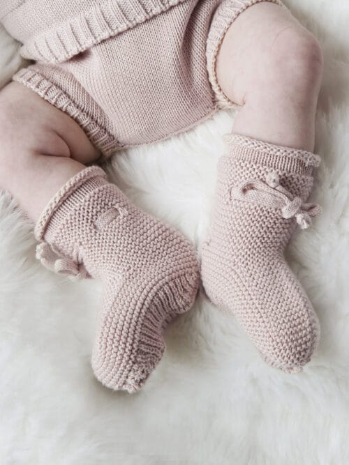 bota-lazo-rosa