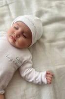 PACK GORRITO Y MANOPLAS DIENTE DE RATA BLANCO PERSONALIZADO