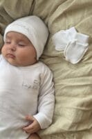 PACK GORRITO Y MANOPLAS DIENTE DE RATA BLANCO PERSONALIZADO
